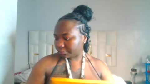 Snapshot of busty_mellons69 chatting on October 17, 12:30 pm busty_mellons69 online show from October 17, 12:30 pm