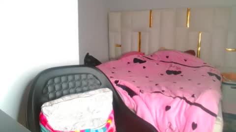 Snapshot of busty_mellons69 chatting on October 31, 12:50 pm busty_mellons69 online show from October 31, 12:50 pm