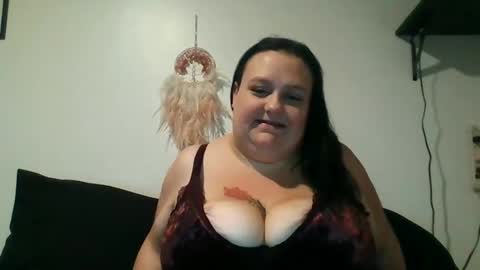 Snapshot of bustymilf94 chatting on December 14, 2:39 am bustymilf94 online show from December 14, 2:39 am
