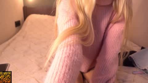 Snapshot of butteflai chatting on December 21, 7:59 am butteflai online show from December 21, 7:59 am