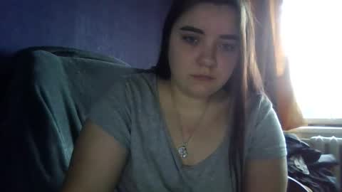 butterfly18988 online show from December 3, 9:18 am