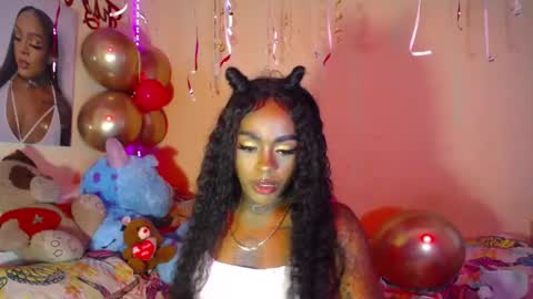 butterfly_rouse online show from November 16, 5:18 pm