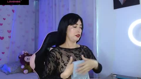 Snapshot of butterfly_xo chatting on April 1, 9:01 pm Antonella online show from April 1, 9:01 pm