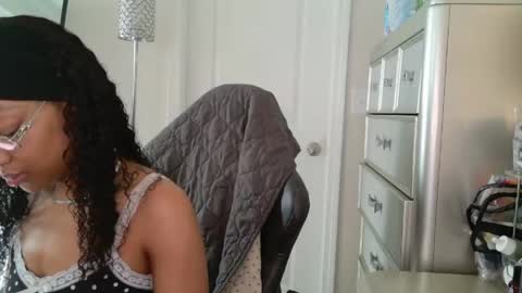 butterfly booty online show from May 28, 12:57 pm