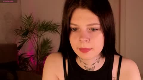 Snapshot of butterflyelina chatting on April 1, 9:23 pm Elina online show from April 1, 9:23 pm