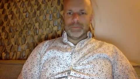 buurman1982isback online show from October 16, 9:38 pm