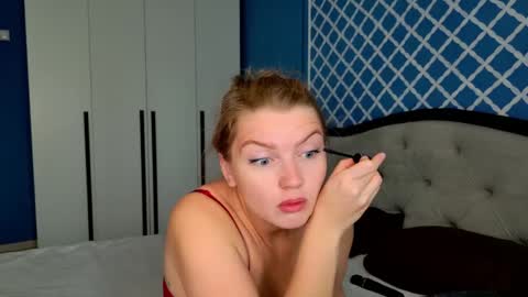 buusty_redhead online show from May 7, 7:14 am