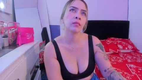 Snapshot of byanca_winklar chatting on December 11, 6:09 pm online show from December 11, 6:09 pm