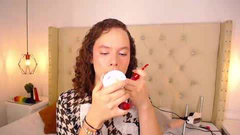 bycandy_ online show from November 23, 1:33 pm