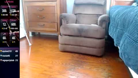 Snapshot of bygd334 chatting on March 13, 9:10 pm biggdw79 online show from March 13, 9:10 pm