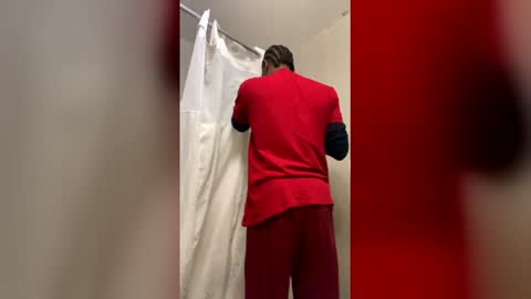 Snapshot of byrdmanro chatting on April 12, 5:29 pm byrdmanro online show from April 12, 5:29 pm