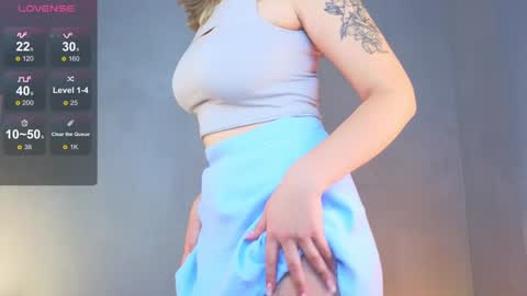 Snapshot of byteblush chatting on December 11, 11:30 am Kira online show from December 11, 11:30 am