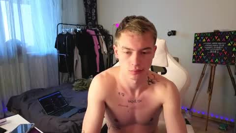 c10h15on online show from April 2, 11:52 am