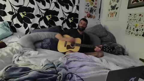 Snapshot of c2cmee chatting on July 31, 6:02 am c2cmee online show from July 31, 6:02 am