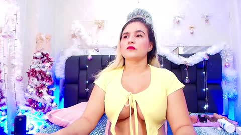 Snapshot of c_fox_ chatting on January 10, 3:07 am Carolina online show from January 10, 3:07 am