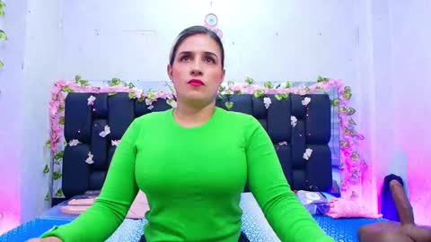 Snapshot of c_fox_ chatting on September 13, 3:06 am Carolina online show from September 13, 3:06 am