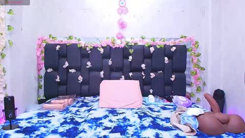 Snapshot of c_fox_ chatting on September 17, 3:08 am Carolina online show from September 17, 3:08 am