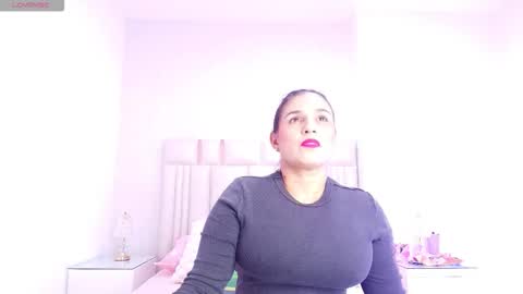 Snapshot of c_fox_ chatting on November 5, 3:06 am Carolina online show from November 5, 3:06 am