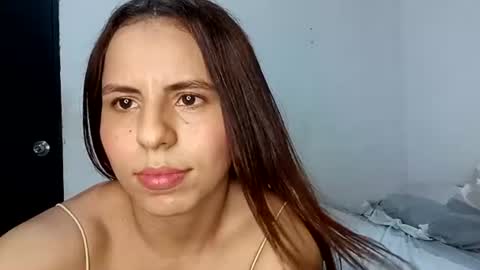 Snapshot of ca173377 chatting on July 6, 10:12 pm Sofy online show from July 6, 10:12 pm