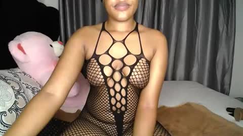 Snapshot of cadercey_kimmy01 chatting on February 18, 12:26 am EVA online show from February 18, 12:26 am