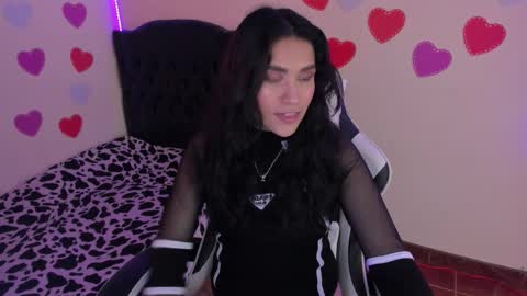 caelisse_cb online show from February 18, 4:58 pm