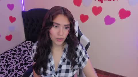 caelisse_cb online show from April 26, 4:15 pm