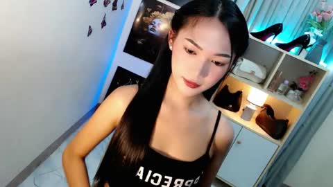 caitlin online show from February 17, 7:20 pm