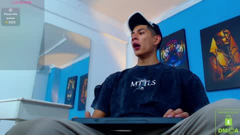 Valerio  online show from December 2, 7:49 pm