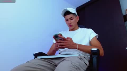 Valerio  online show from February 13, 7:52 pm