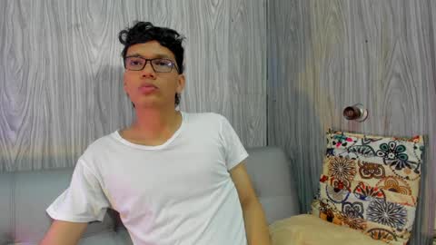 Maikol Steve online show from April 4, 6:38 pm