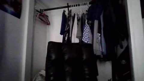 calilovin420 online show from April 22, 11:28 pm