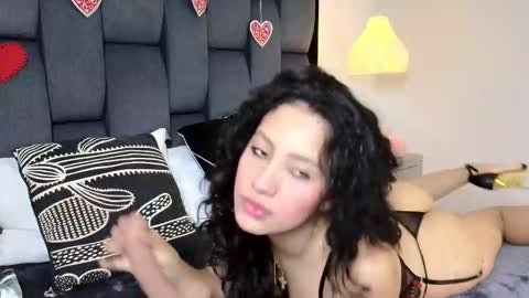 Snapshot of calipso_parisi chatting on February 14, 1:30 pm Calipso Parisi online show from February 14, 1:30 pm