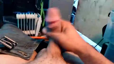 Snapshot of calisguitar chatting on November 21, 11:36 pm Calisguitar online show from November 21, 11:36 pm