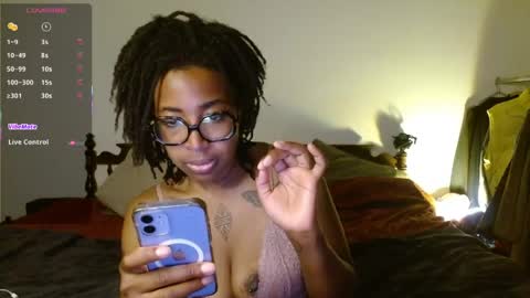 Snapshot of call_me_hedone chatting on May 26, 9:44 pm Hedone online show from May 26, 9:44 pm
