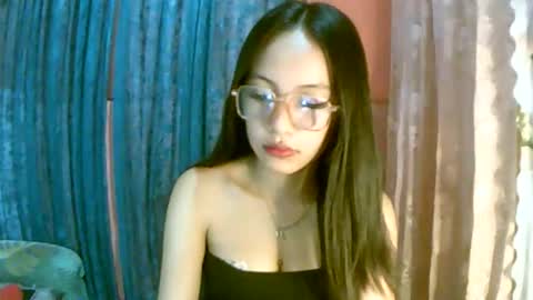 Snapshot of calla_freya chatting on October 7, 4:42 am Freya online show from October 7, 4:42 am