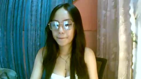 Snapshot of calla_freya chatting on October 9, 4:32 am Freya online show from October 9, 4:32 am