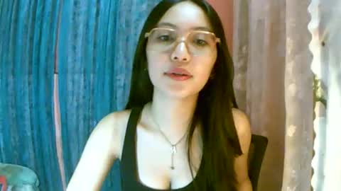 Snapshot of calla_freya chatting on October 17, 3:10 am Freya online show from October 17, 3:10 am