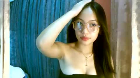 Snapshot of calla_freya chatting on October 29, 6:04 am Freya online show from October 29, 6:04 am