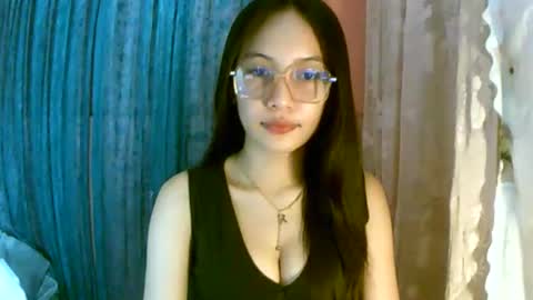 Snapshot of calla_freya chatting on November 5, 8:25 am Freya online show from November 5, 8:25 am