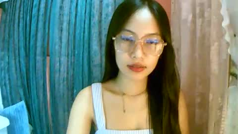 Snapshot of calla_freya chatting on November 18, 12:42 pm Freya online show from November 18, 12:42 pm