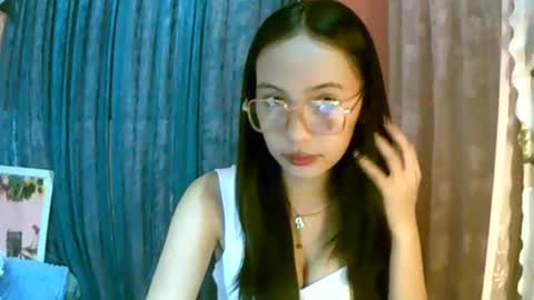 Snapshot of calla_freya chatting on November 22, 10:47 am Freya online show from November 22, 10:47 am