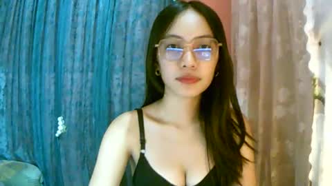 Snapshot of calla_freya chatting on November 26, 10:16 am Freya online show from November 26, 10:16 am
