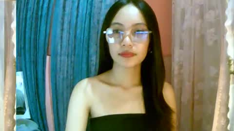 Snapshot of calla_freya chatting on November 28, 6:16 am Freya online show from November 28, 6:16 am
