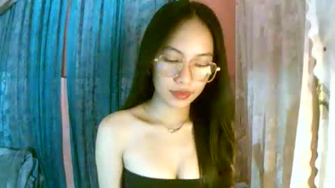 Snapshot of calla_freya chatting on December 20, 6:09 am Freya online show from December 20, 6:09 am