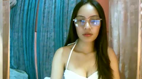 Snapshot of calla_freya chatting on January 11, 4:39 am Freya online show from January 11, 4:39 am