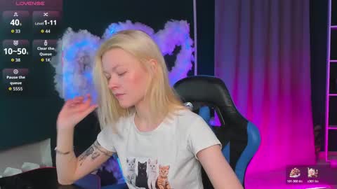 Robin online show from December 22, 2:52 am