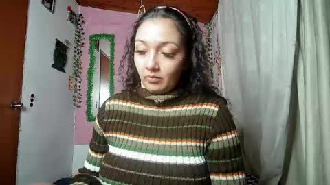 paula online show from May 18, 4:18 am