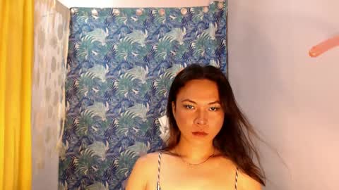 Snapshot of callme_meya_in_asia chatting on December 3, 6:04 am callme meya in asia online show from December 3, 6:04 am