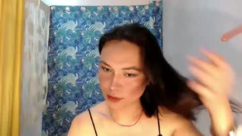 Snapshot of callme_meya_in_asia chatting on December 3, 9:55 am callme meya in asia online show from December 3, 9:55 am