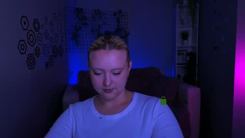 callmevivien online show from April 11, 12:53 pm